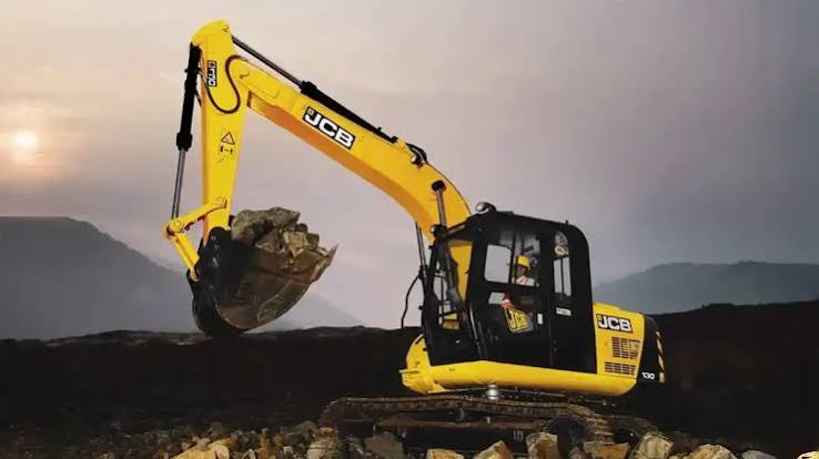Earth mover machine